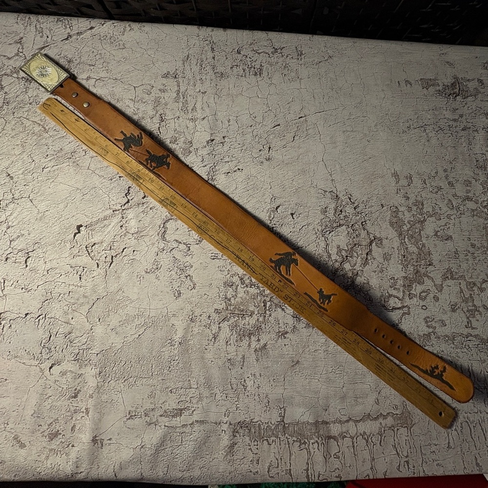 Vintage Western Belt with Vintage Buckle - Picture 12 of 12